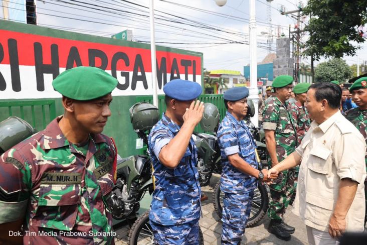 Kunjungi Solo, Menhan Disambut Yel-yel Selamat Datang Pak Prabowo