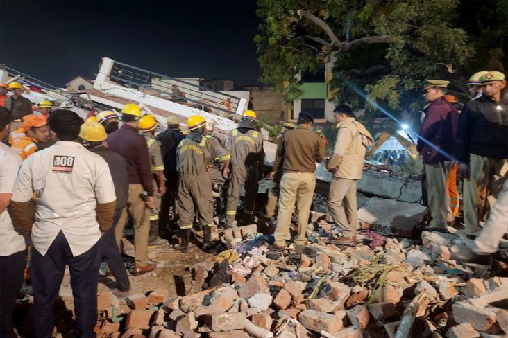 Bangunan Berlantai 4 Runtuh di India, 3 Tewas dan Belasan Terjebak Reruntuhan