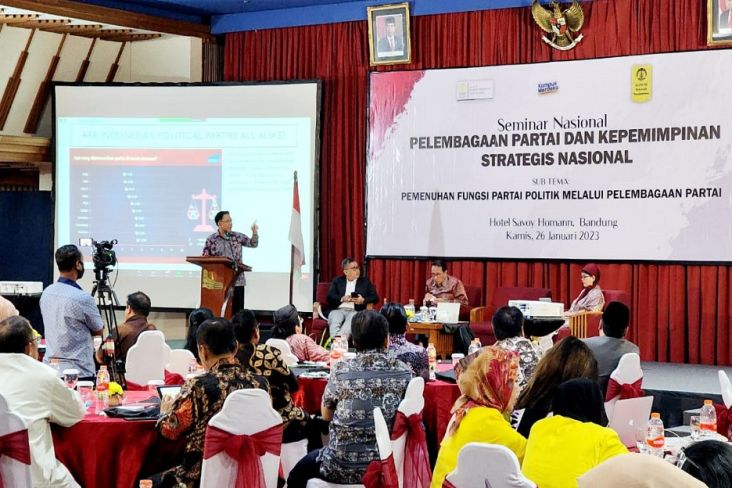 Seminar UI di Bandung, Ini Catatan Masalah Institusionalisasi Parpol di Indonesia