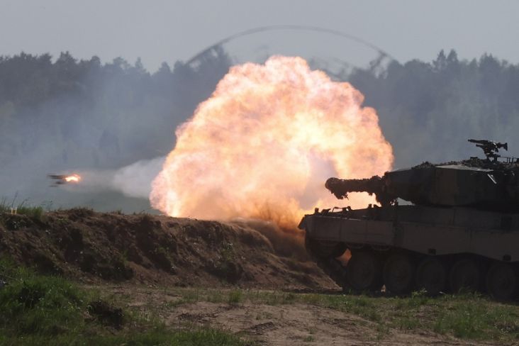 AS dan Jerman Pasok Tank Canggih ke Ukraina, Rusia Didesak Gunakan Bom Nuklir