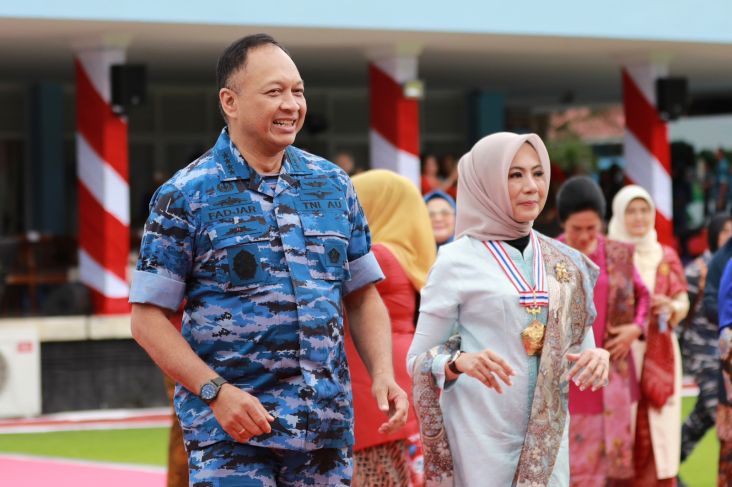 Vero Yudo Margono Dikukuhkan sebagai Ibu Kehormatan Taruna TNI