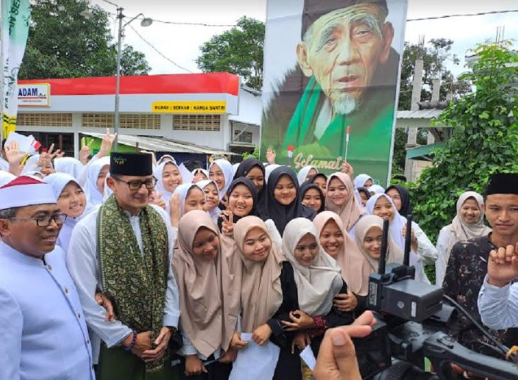 Silaturahmi ke Pesantren Fadhlul Fadhlan Semarang, Sandiaga Uno Diteriaki Presiden!