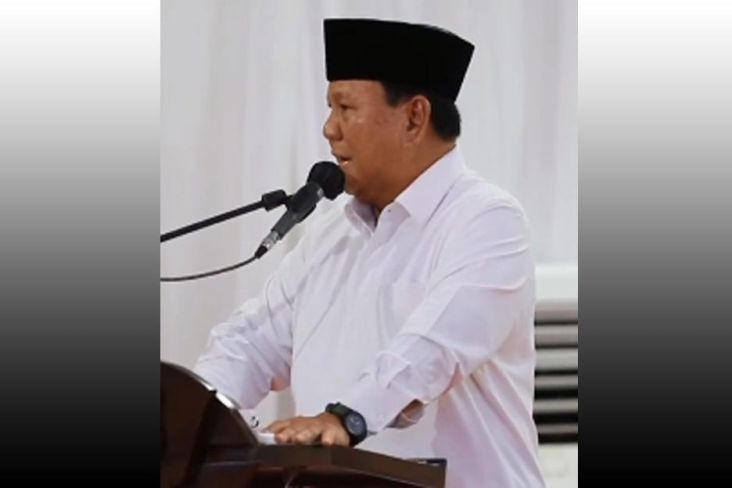 Momen Prabowo Dapat Kecupan Emak-emak di Medan