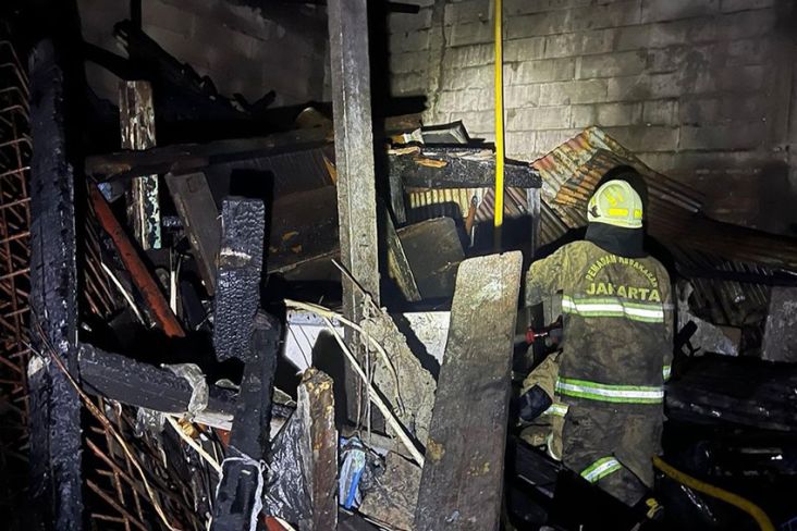 Set Top Box Meledak, Rumah di Warakas Tanjung Priok Ludes Terbakar