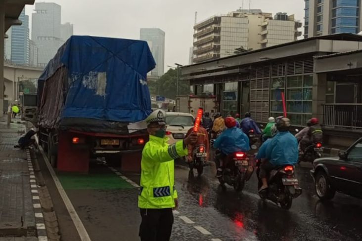 Jakarta Diguyur Hujan, Begini Kondisi Lalu Lintas Pagi Ini