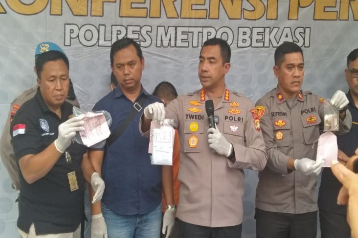 Kuras Uang Korban Puluhan Juta Rupiah, 2 Pelaku Ganjal ATM Ditangkap
