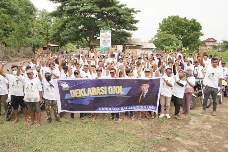Teman Sandi Gelar Gotong Royong dan Konvoi Bareng Ojol di Lombok Tengah
