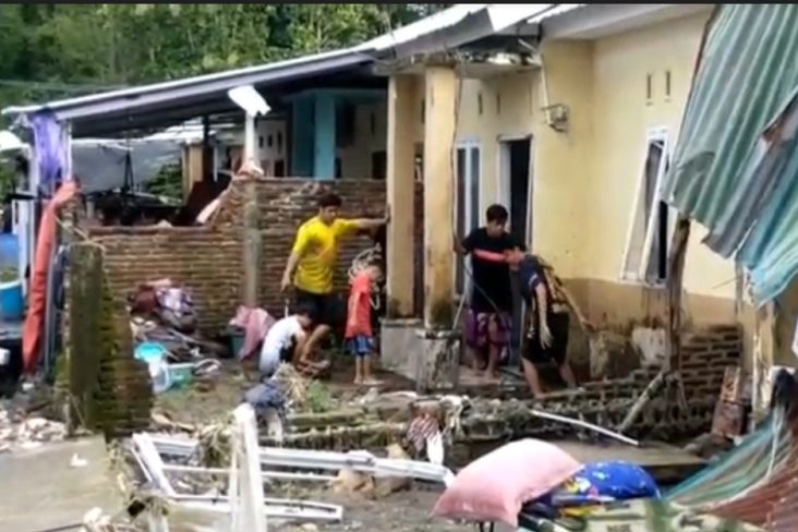 5.292 Jiwa Terdampak Banjir Parepare, 2 Tewas dan Belasan Rumah Rusak