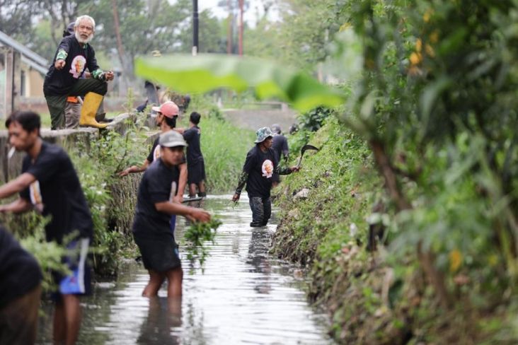 Antisipasi Banjir, GMC Ajak Warga Gotong Royong Bersihkan Sungai