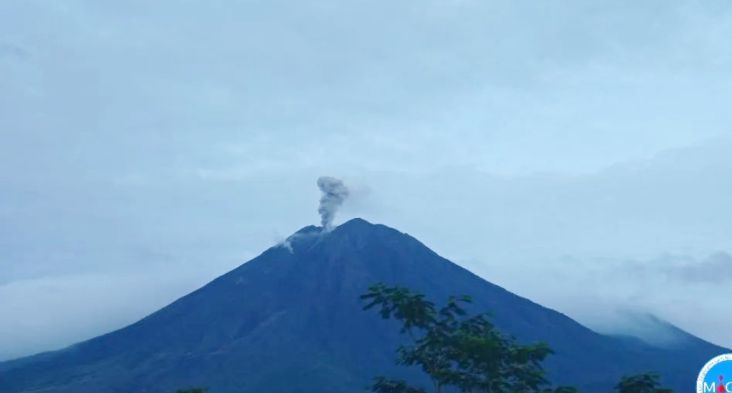 Gunung Semeru Kembali Tidur Pasca Erupsi Luncurkan 6 KM Awan Panas