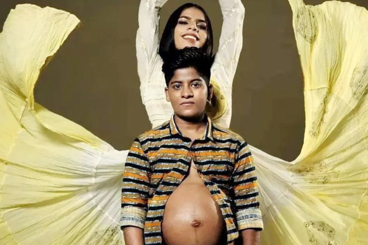 Foto Kehamilan Pasangan Transgender Hebohkan India