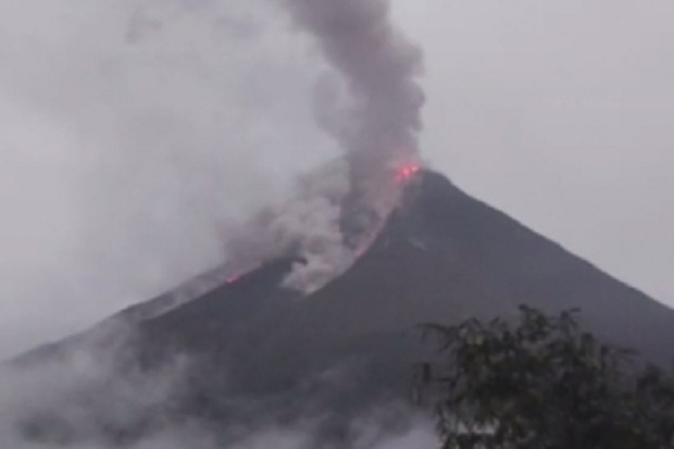 Status Gunung Karangetang Naik Jadi Siaga, Warga Diminta Waspadai Guguran Lava