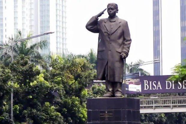 Sejarah Patung Jenderal Sudirman yang Dibangun dengan Tangan Menghormat