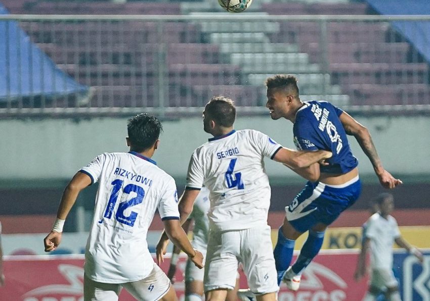 Hasil Liga 1 Persib vs Arema: Singo Edan Terkam Maung Bandung