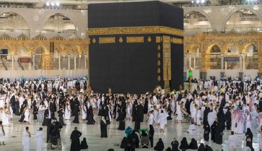 Arab Saudi Umumkan Syarat Visa Umrah dan Karantina