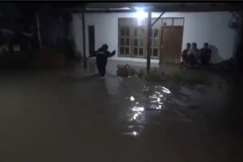 Ratusan Rumah di Madiun Kebanjiran, Belasan Keluarga Mengungsi