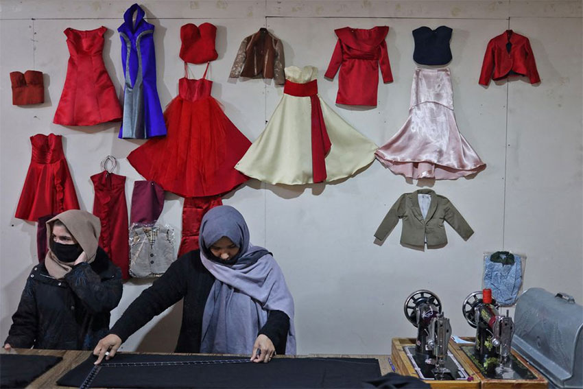 Semakin Banyak Perempuan Afghanistan Kehilangan Pekerjaan