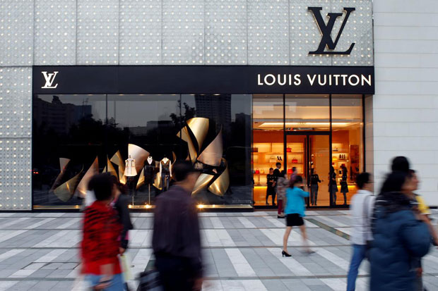 Saat Harga Tas Louis Vuitton Dipotong