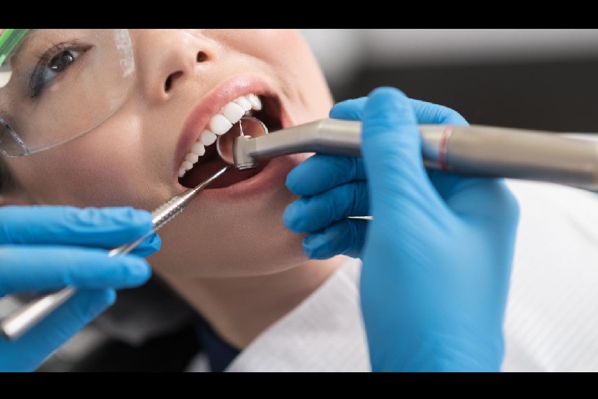 gaji dokter gigi spesialis bedah mulut Grace Dyer