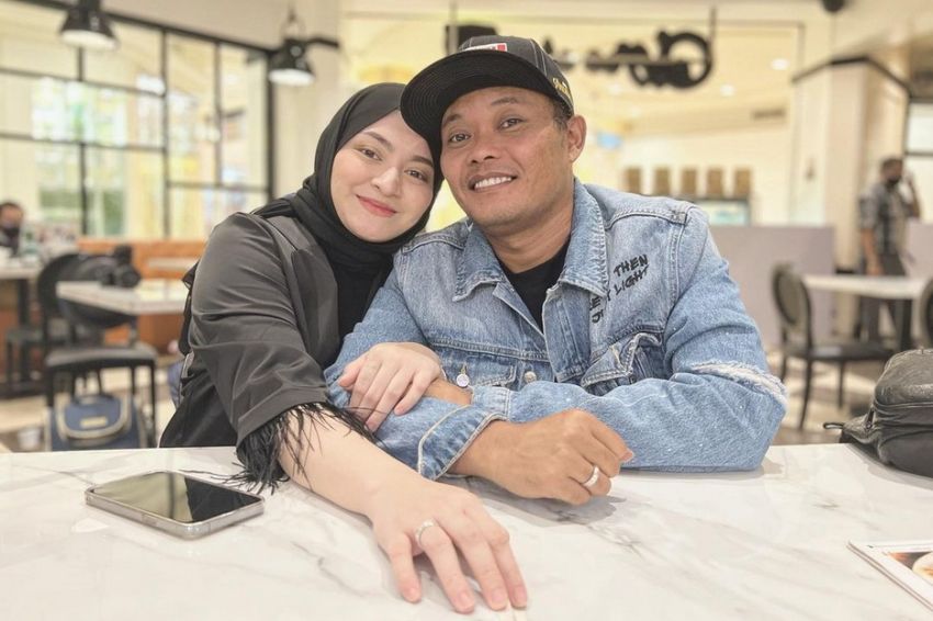 Viral Video Putri Delina Tak Setuju Sule Nikahi Wanita Muda Banget Malay News Indonesia 5392