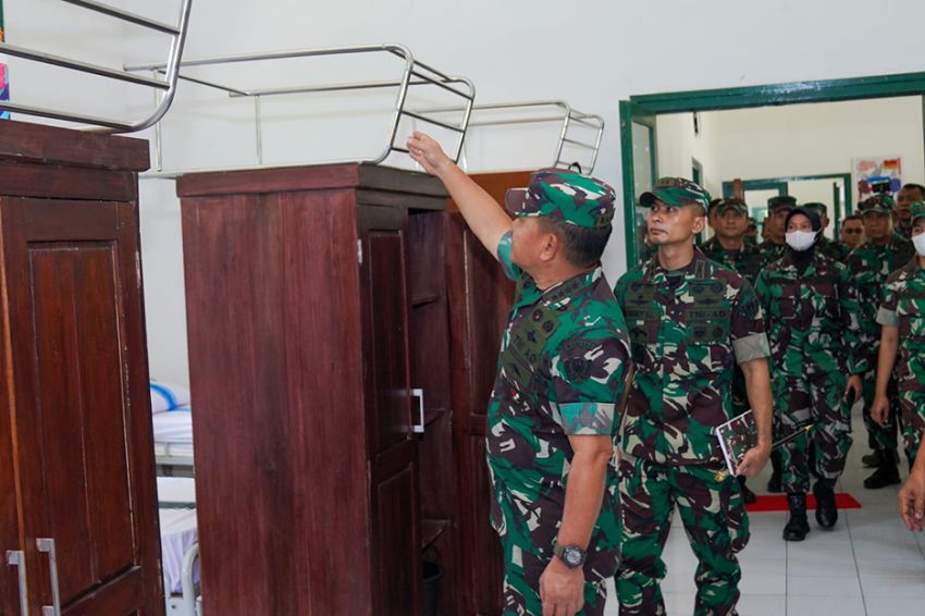 Pastikan Kesiapan Sarprasdik Ksad Cek Barak Pendidikan Taruna Akmil