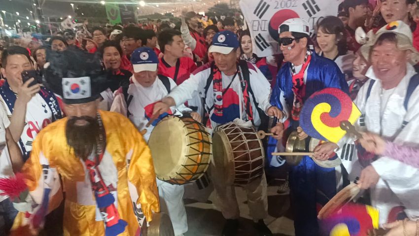 Lagu Gangnam Style Sulut Euforia Fans Korea Selatan Rayakan Sukses ke 16 Besar Piala Dunia 2022