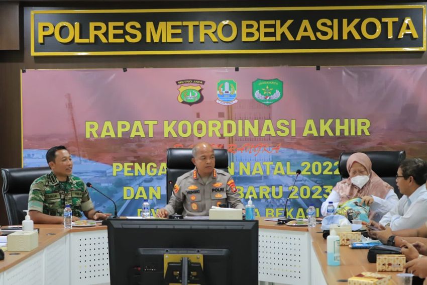Pengamanan Nataru di Bekasi: Polisi Jaga Alun-Alun, Mal, hingga Pertigaan Komsen