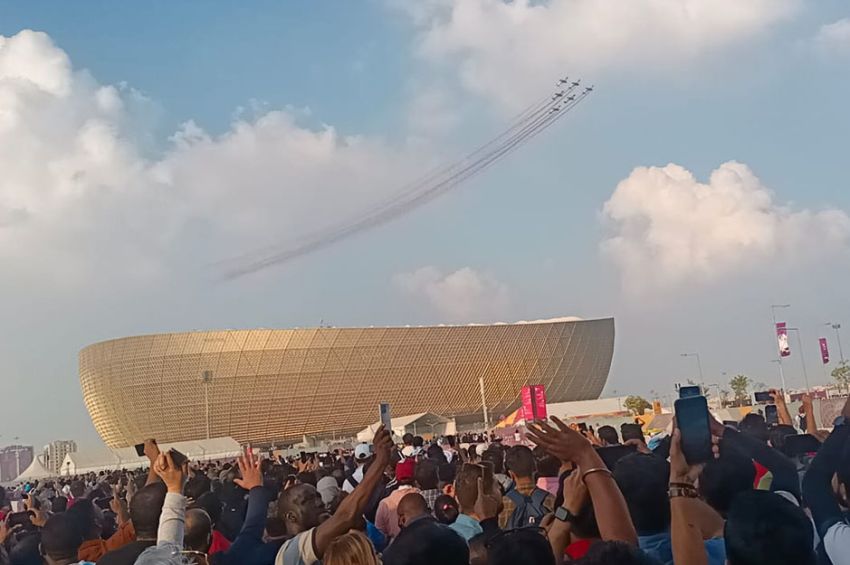 Jelang Final Piala Dunia 2022, Atraksi Pesawat Tempur Sambut Fans di Lusail Iconic Stadium