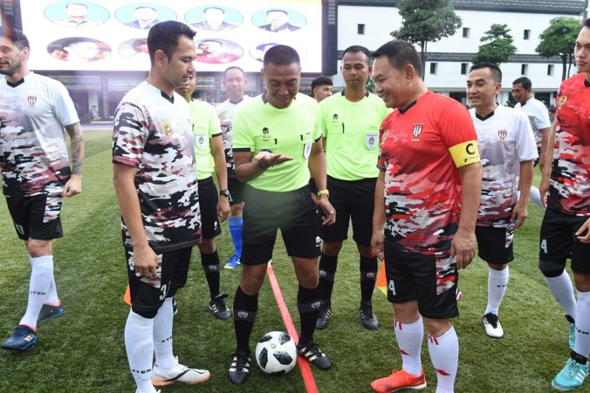 Team TNI AD Pati defeats Raffi Cs in a fun football game