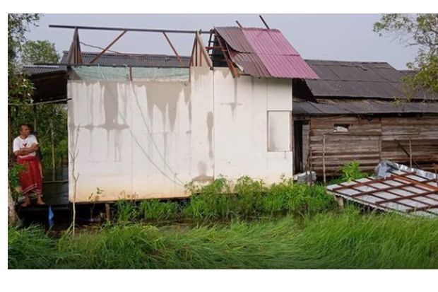 Angin Puting Beliung Hantam Rumah Warga, Pj Bupati Langsung Pantau Kondisi Warganya