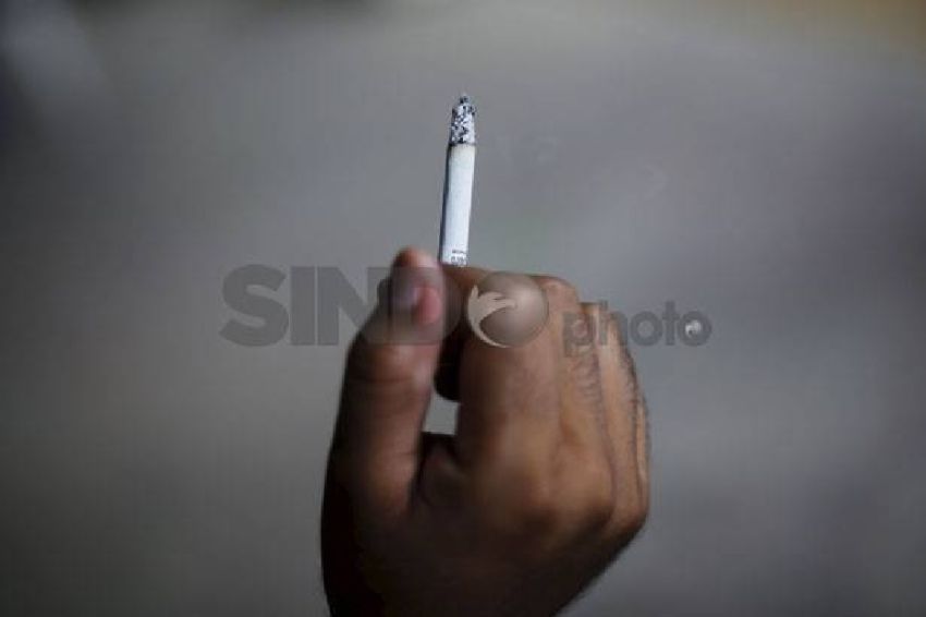 KNPK Tuding Ada Kepentingan Tertentu di Balik Pelarangan Penjualan Rokok Ketengan