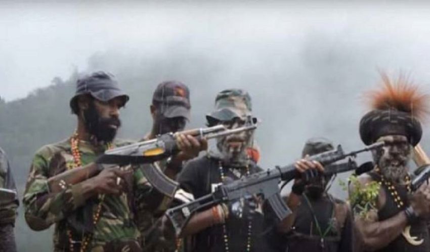 Baku Tembak dengan KKB Papua di Pegunungan Bintang, 1 Polisi Tertembak