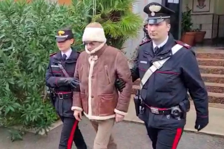 Pakaian Mewah dan Viagra Ditemukan di Tempat Persembunyian Bos Mafia Italia