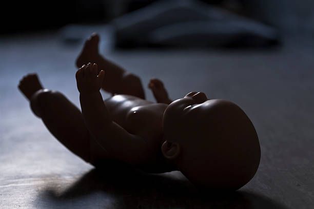 Bayi Laki-laki Ditemukan Tewas Bersimbah Darah di Kamar Mandi Kontrakan