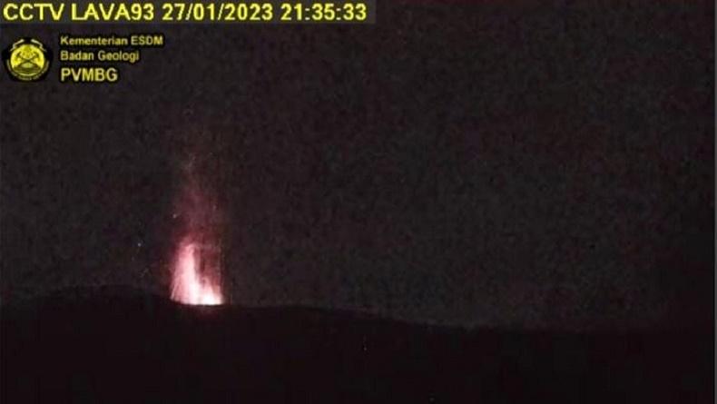 Gunung Anak Krakatau 2 Kali Erupsi Malam Hari, Warga Diminta Menjauh