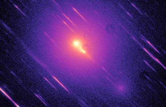Komet Alien Raksasa Melesat ke Arah Matahari, Berbentuk Bola Es