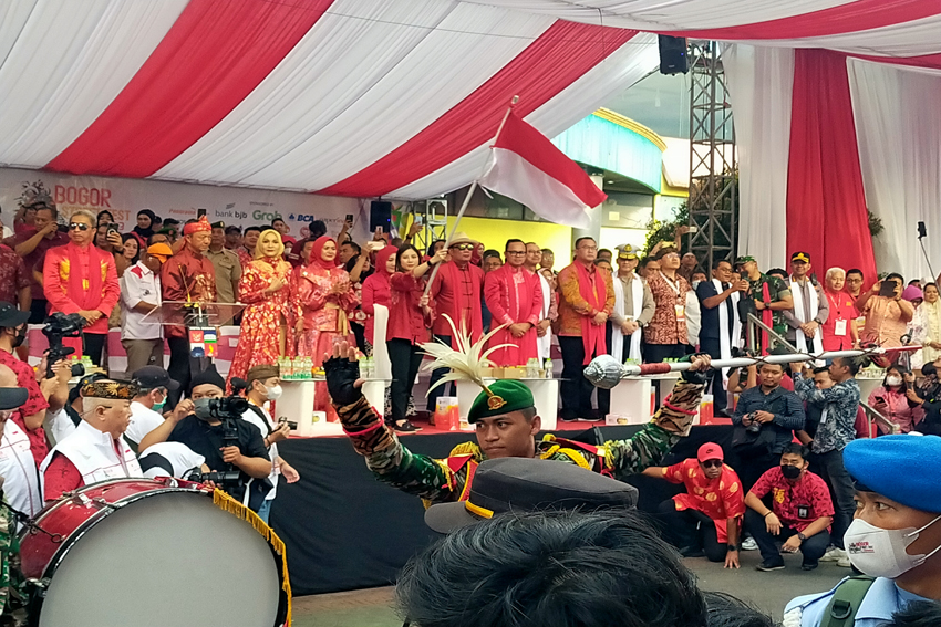Wamenparekraf Bangga Bogor Street Festival Cap Go Meh Masuk Kalender Event Nasional