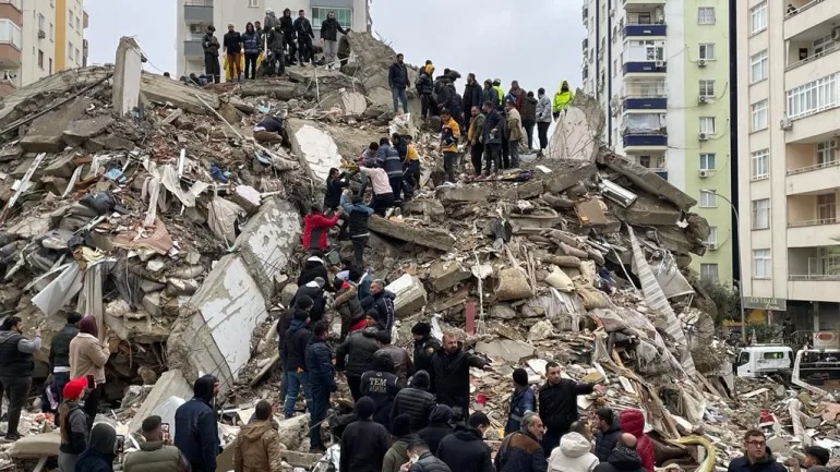 Korban Tewas Akibat Gempa Turki-Suriah Meningkat Jadi 1.238 Jiwa