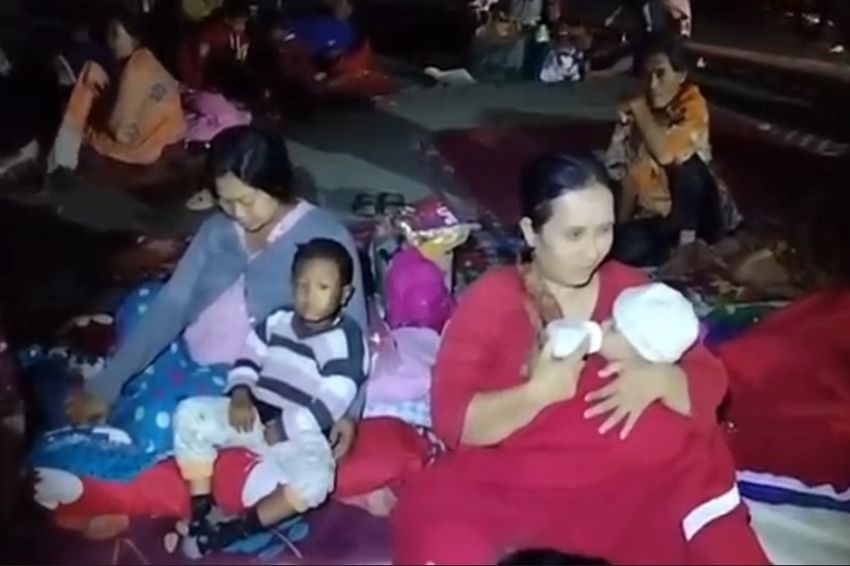 Memprihatinkan! Ratusan Korban Banjir Subang Mengungsi di Bawah Jalan Layang