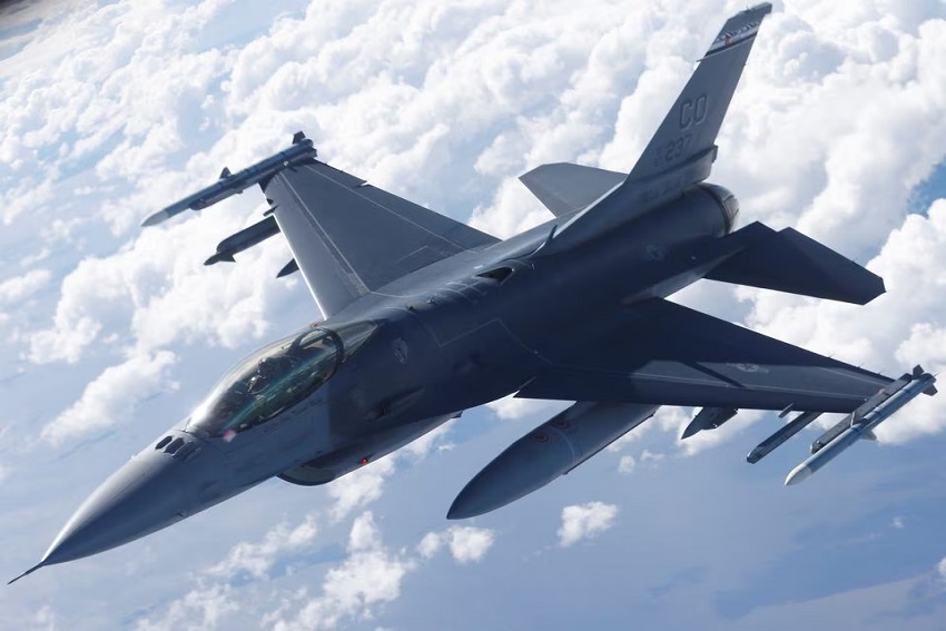 Jet Tempur F-16 AS Ternyata 2 Kali Merudal UFO, yang Pertama Meleset
