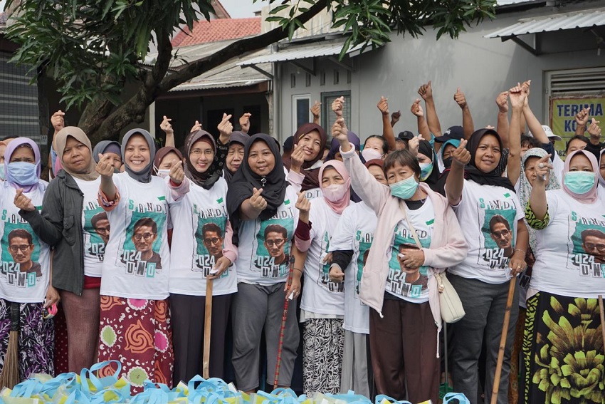 Emak-emak di Cirebon Dorong Sandiaga Uno Maju Pilpres 2024