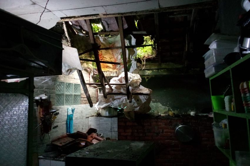 3 Rumah Warga di Bogor Ambruk, Ini Penyebabnya