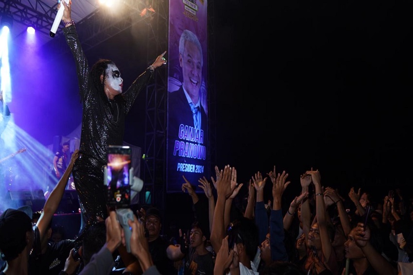 Pesta Rakyat Ganjar Pranowo Hadirkan Kuburan Band hingga Pop Division
