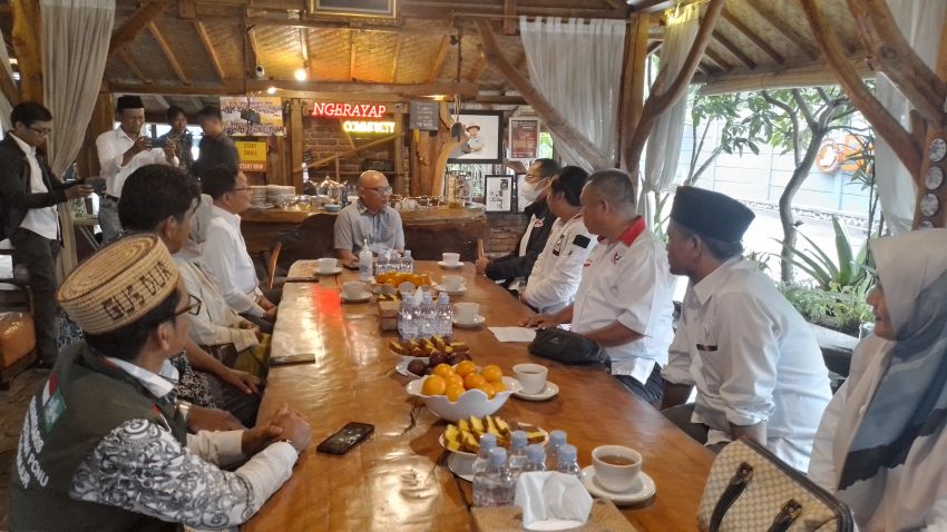 TGB HM Zainul Majdi Jalin Silaturahmi dengan Tokoh Masyarakat Cianjur