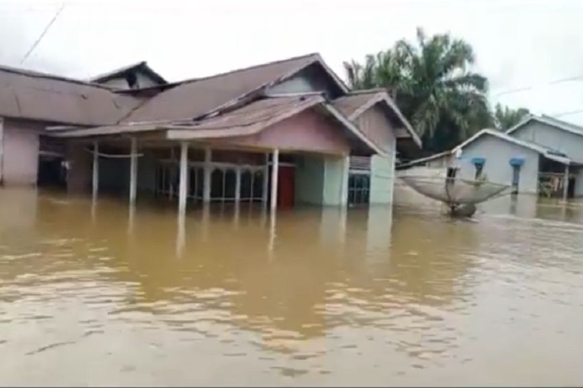 45 Desa di Sambas Kalimantan Barat Terendam Banjir, Warga Mulai Mengungsi