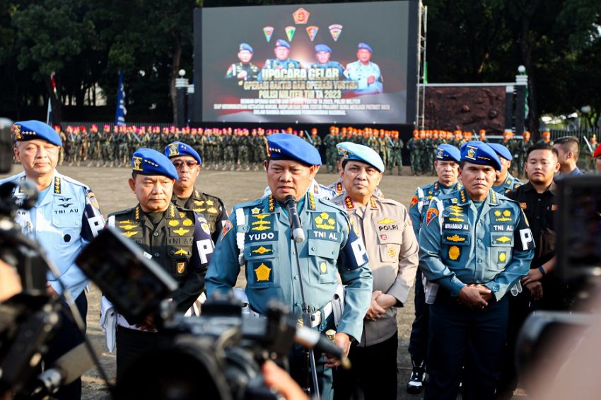 Panglima TNI Perluas Wilayah Pencarian Pilot Susi Air di Papua