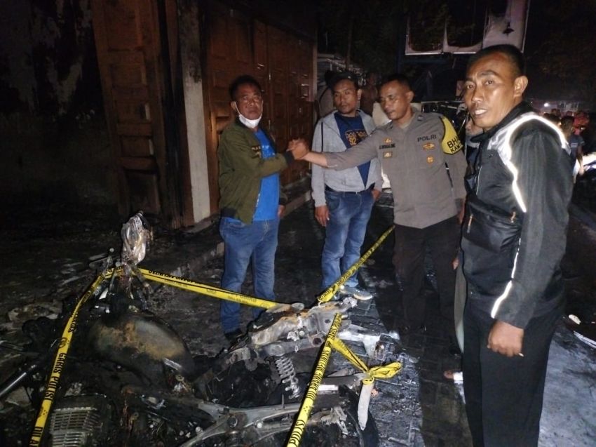 Main HP dan Merokok saat Isi BBM, 2 Pemuda di Deliserdang Terbakar 1 Tewas