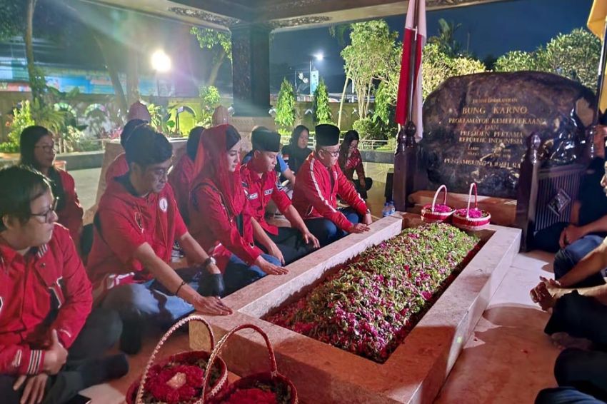 Megawati Tugasi Sekjen PDIP Ziarah ke Makam Bung Karno, Ada Apa?