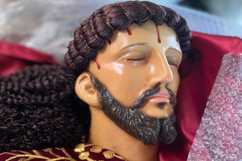 Polisi Cegat Pastor yang Bawa 'Mayat', Padahal Itu Patung Yesus
