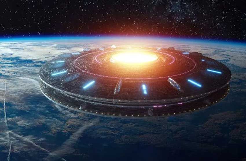 Pentagon Yakini UFO Miliki Kapal Induk di Luar Angkasa